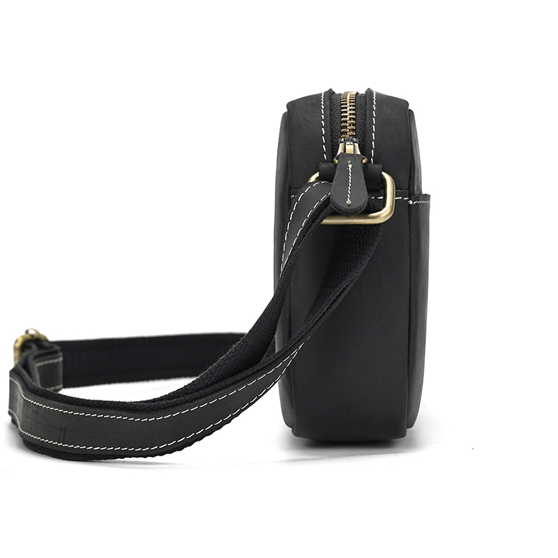 Crazy Horse leather men's cros - огляд і ціна Tablet Shoulder Bag